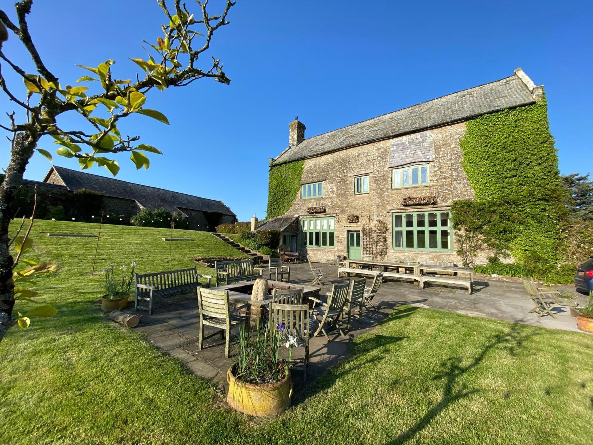 Vila Ash Barton - Big Party House, No Curfew! Wrafton Exteriér fotografie